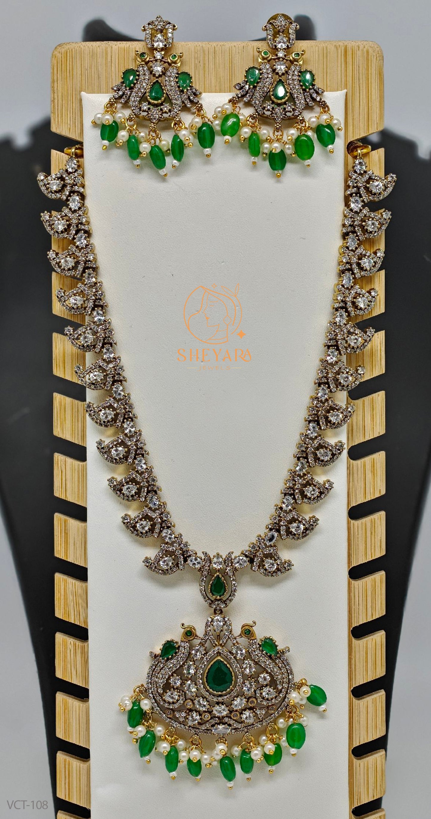 Latest Model Neckset
