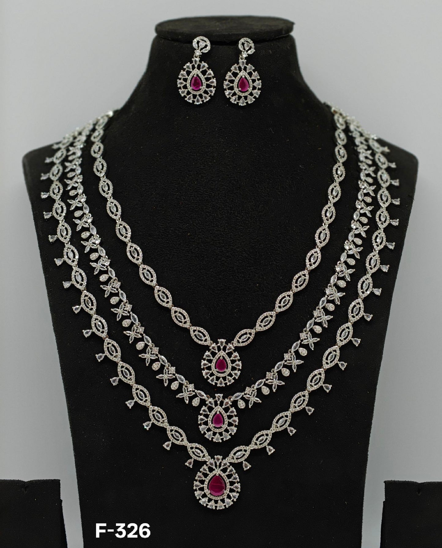 3 step necklace