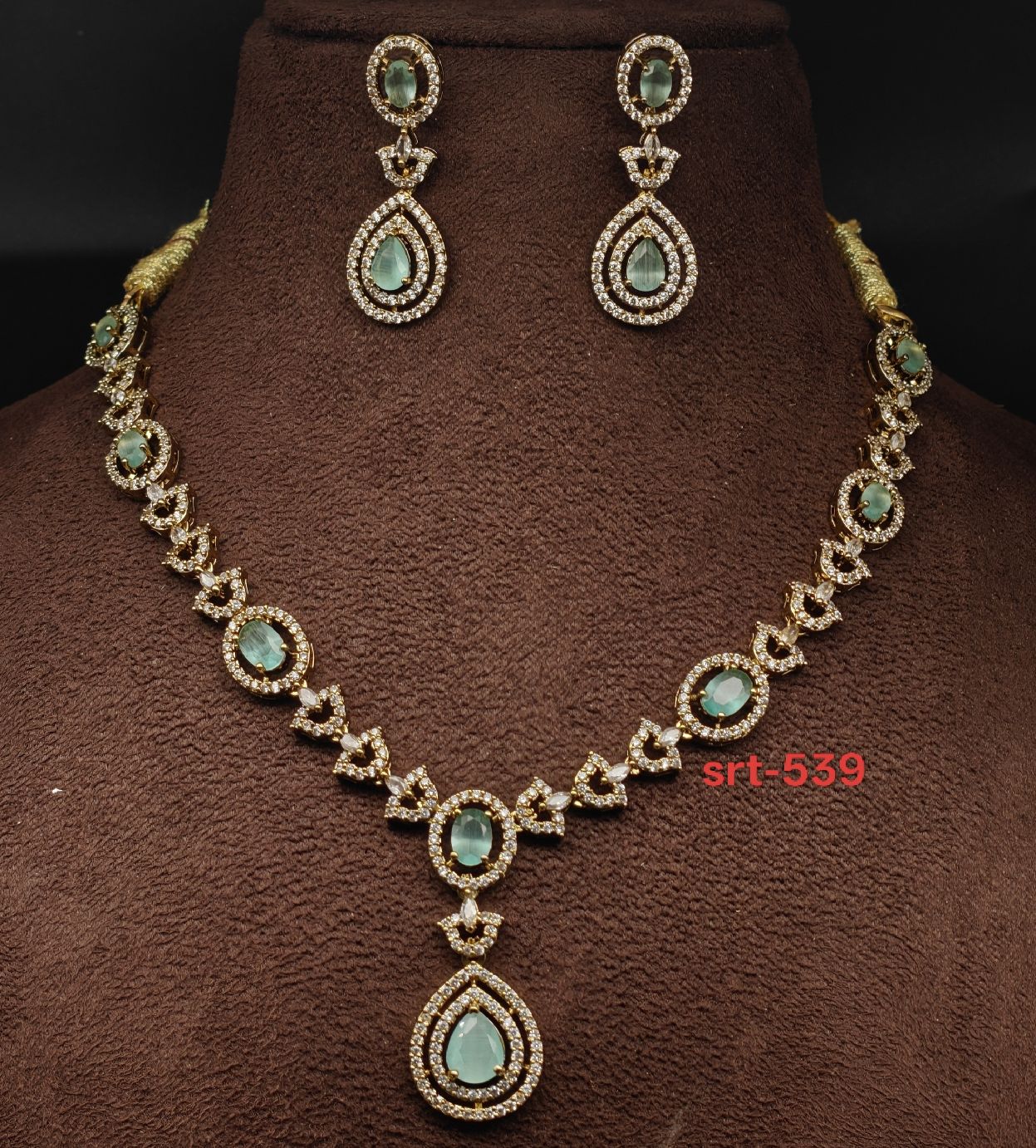 AD stone design necklace