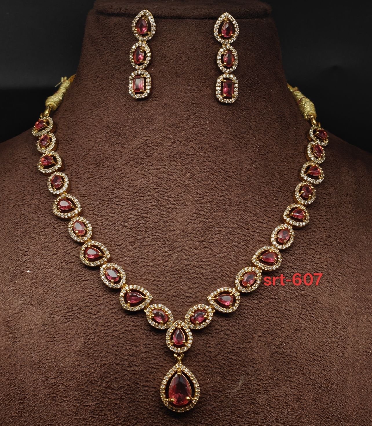 AD stone short Necklace