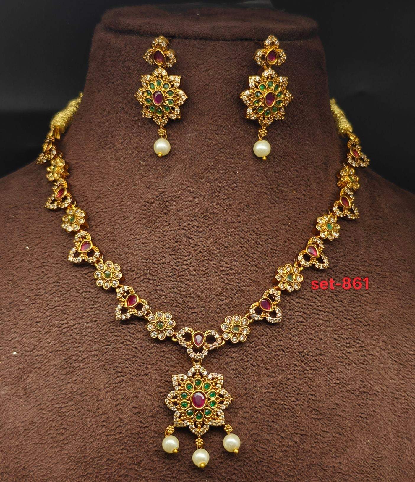 short Necklace SKU : srt-861