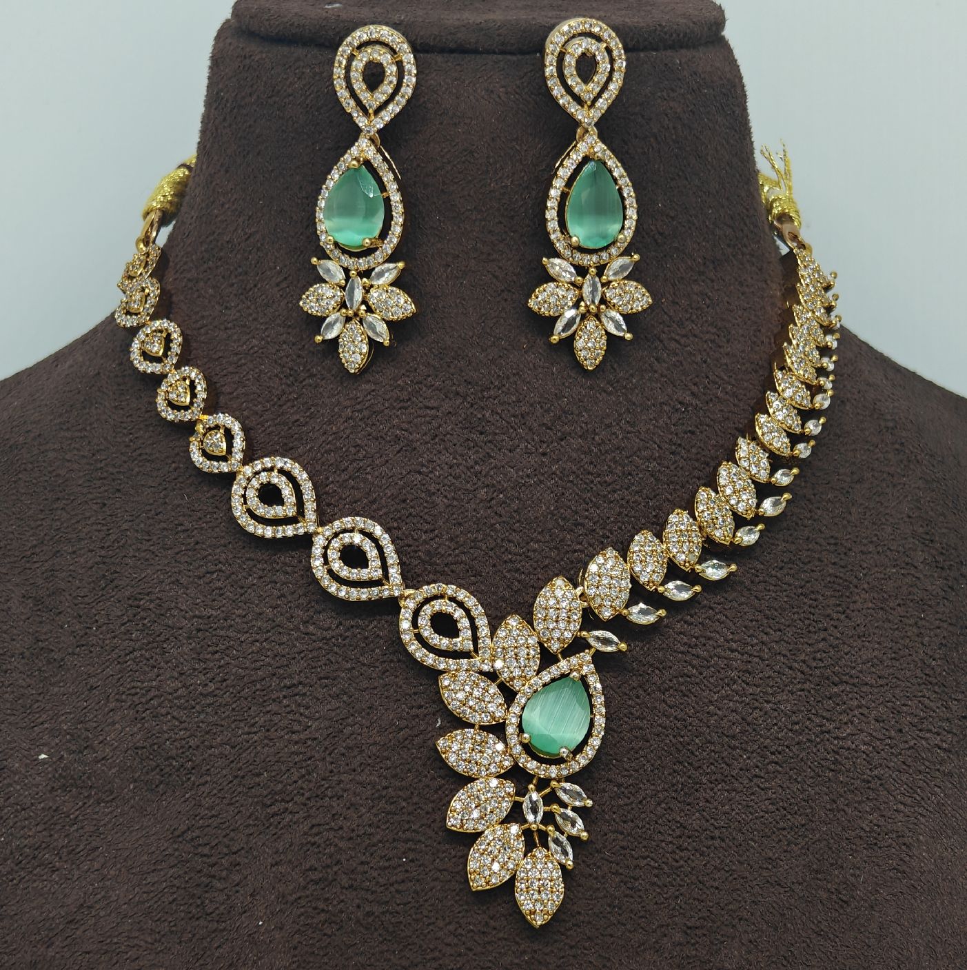 AD stones necklace