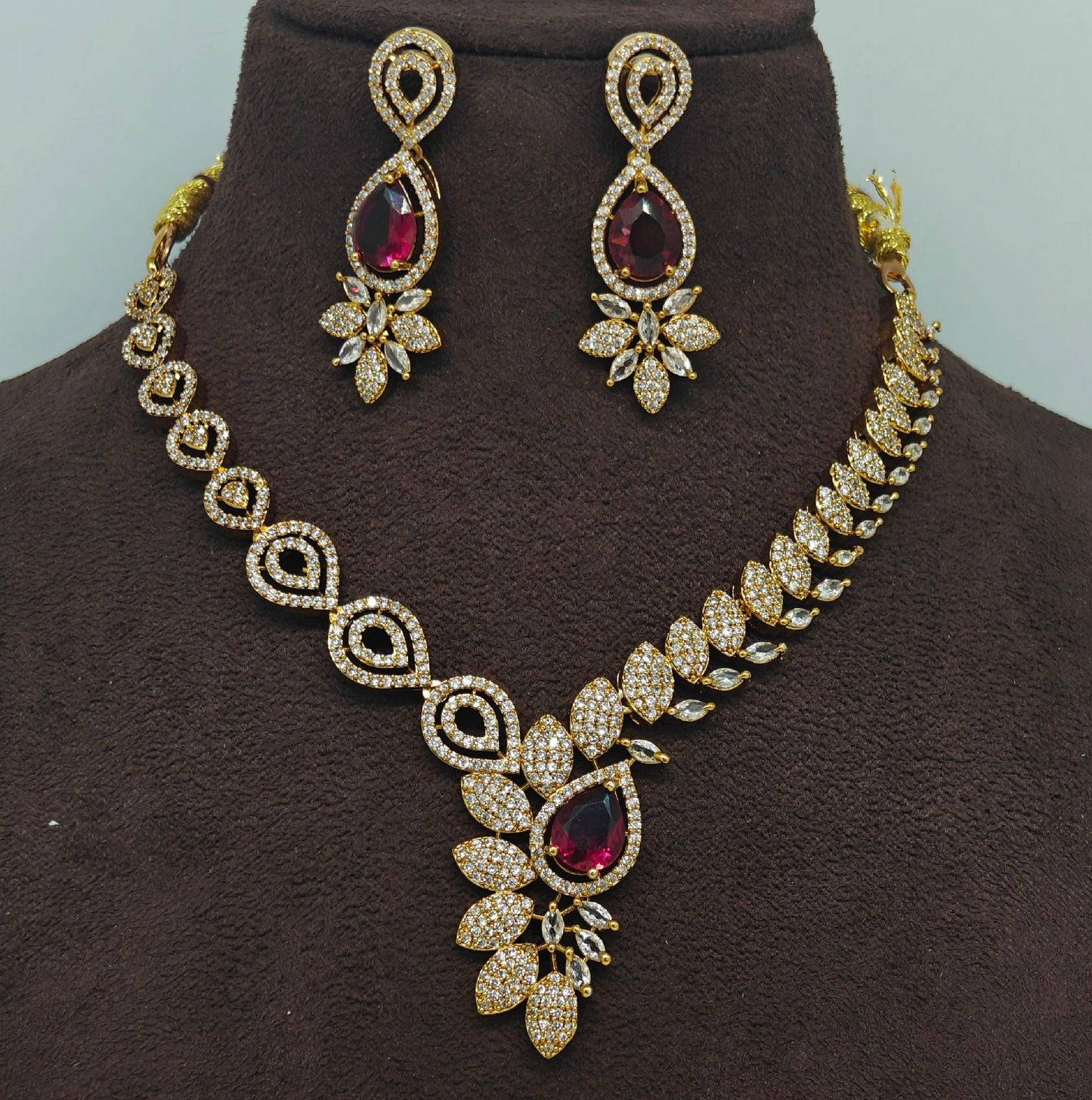 AD stones necklace